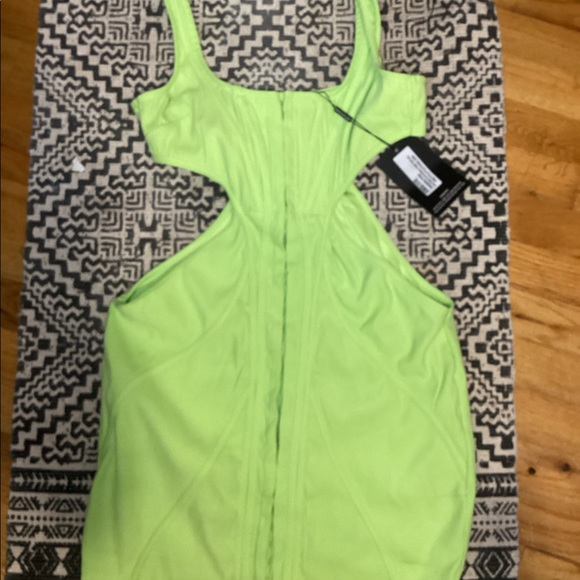Green Dress - Picture 2 of 2